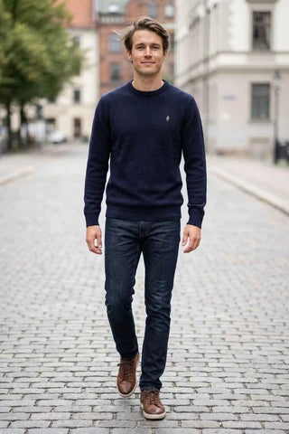 Sweter męski klasyczny z okrągłym dekoltem - Granatowy