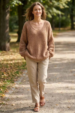 Sweter Oversize  Damski z Dekoltem U - Brązowy