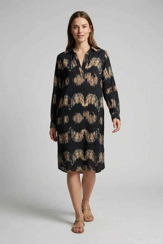 Sukienka koszulowa midi we wzory - Czarna