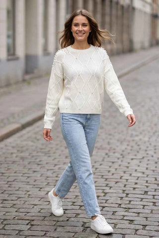 Sweter damski z perłami i wzorem karo