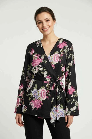 Narzutka kimono w kwiaty z paskiem - Czarna