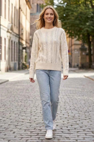 Sweter damski dzianinowy z cekinami - Kremowy
