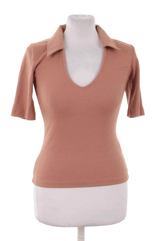 Koszulka polo prążkowana V-neck - Beżowa
