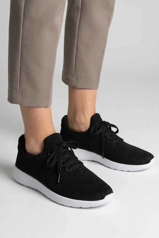 Sneakersy damskie lekkie dzianinowe - Czarno-białe