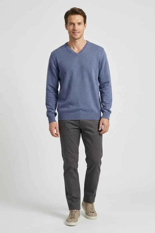 Sweter męski gładki dekolt V - Niebieski  15% wełna