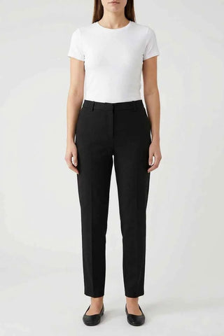 Czarne spodnie slim z wysokim stanem M&S